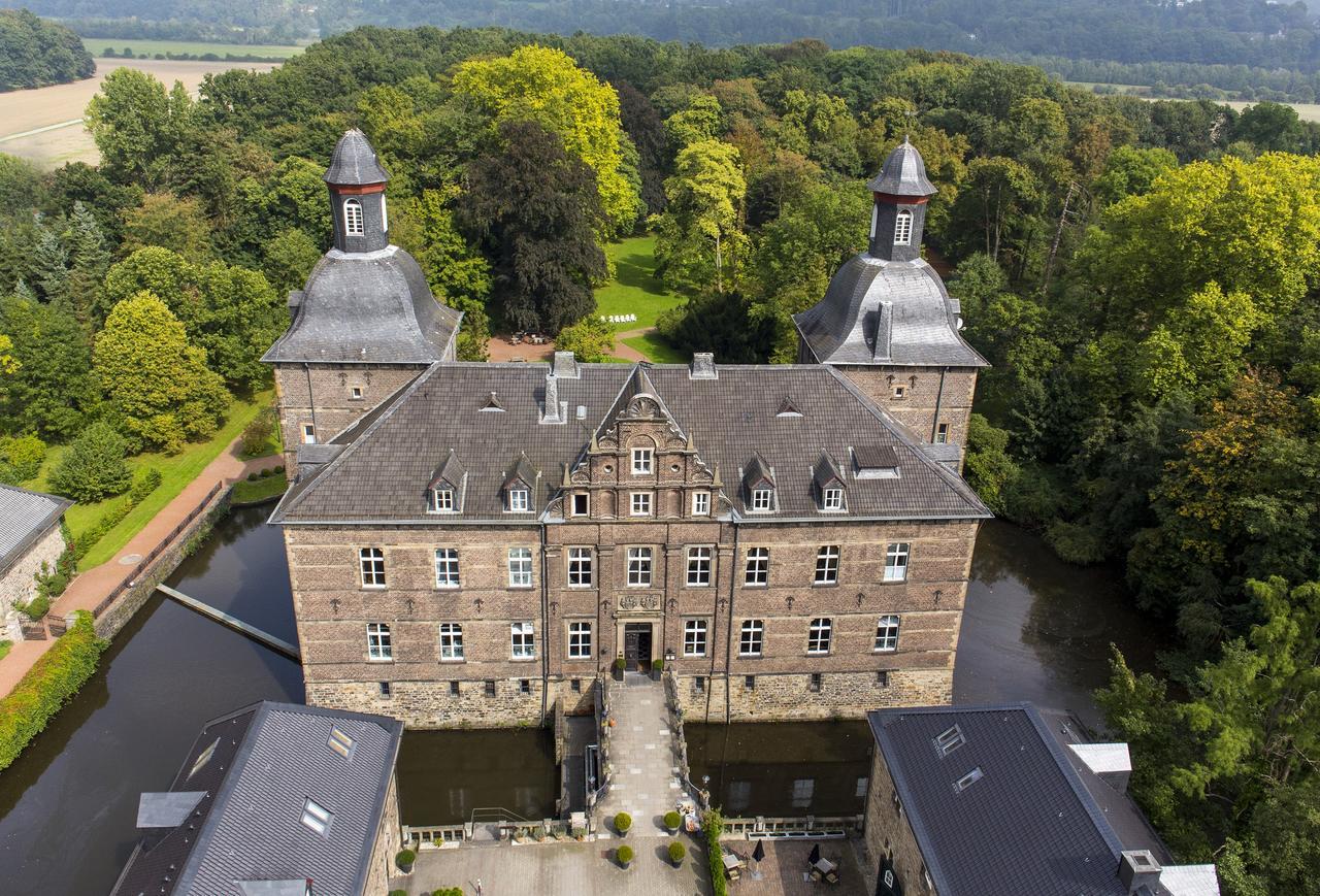 Hugenpoet Hotel 5*